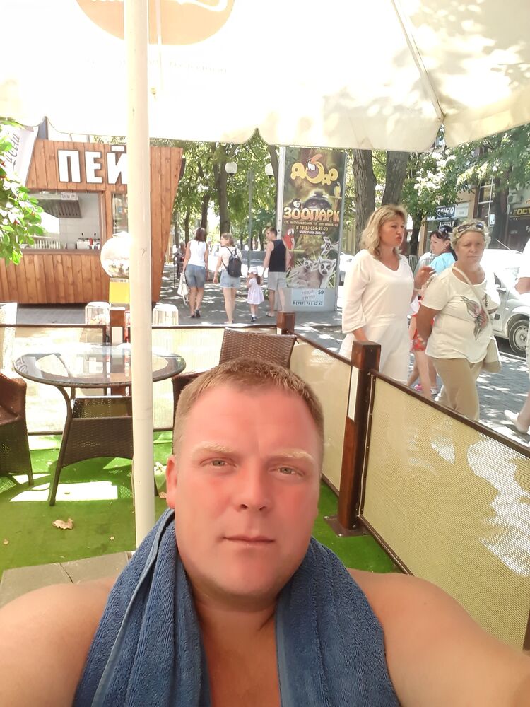 25732977  , 38 ,    