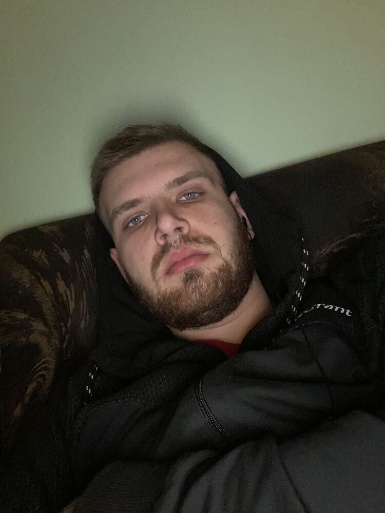  34213807  Steliqn, 24 ,    
