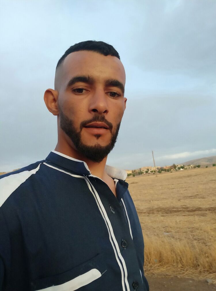 ���� 21005957 ������� Mostafa, 33 ����, ���� ���������� � ������