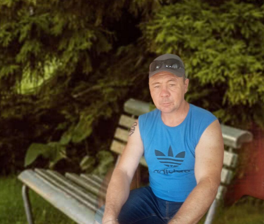  52853497  Ahdrei, 53 ,    -