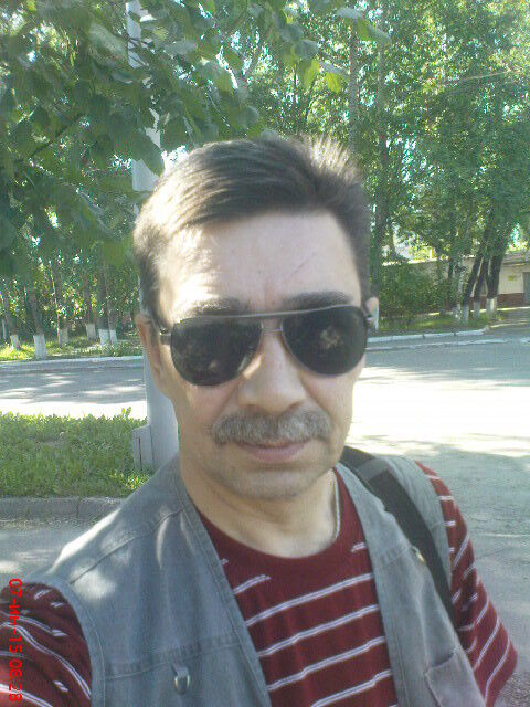  6246967  Viktor, 64 ,    