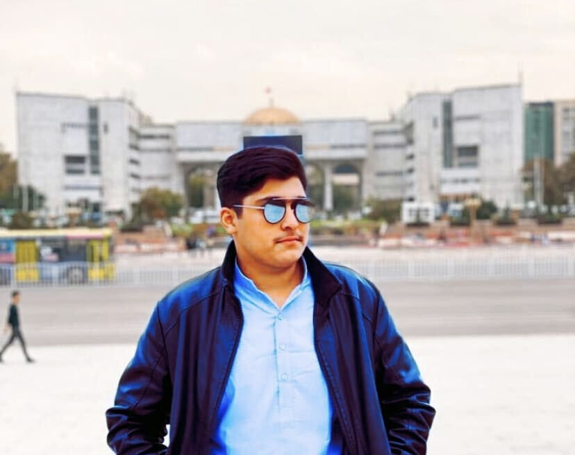  24137247  AHMED KHAN, 24 ,    