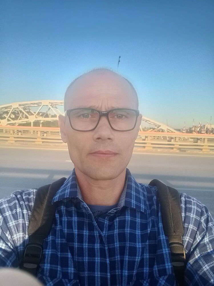  --,   , 44 ,   