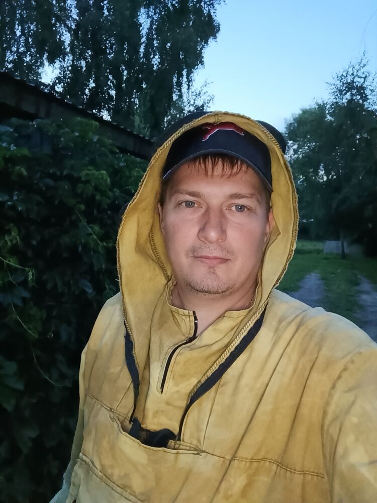  28810487  Sergey, 40 ,    
