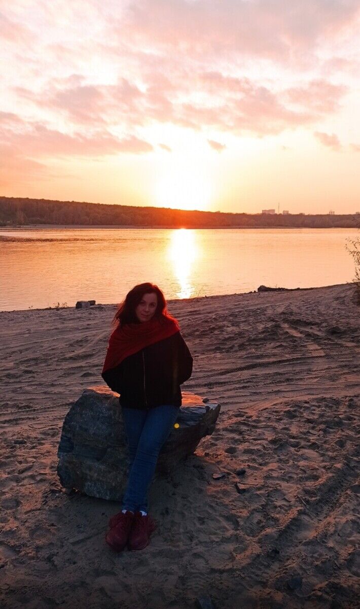  ,   Julia, 49 ,   ,   , c 