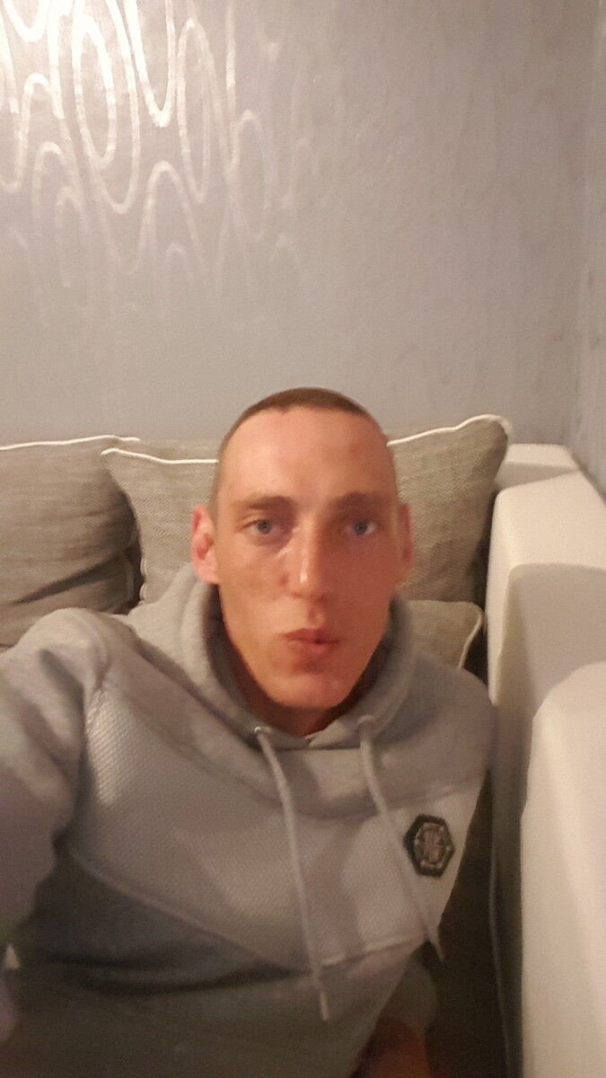  ,   Andrej, 37 ,   