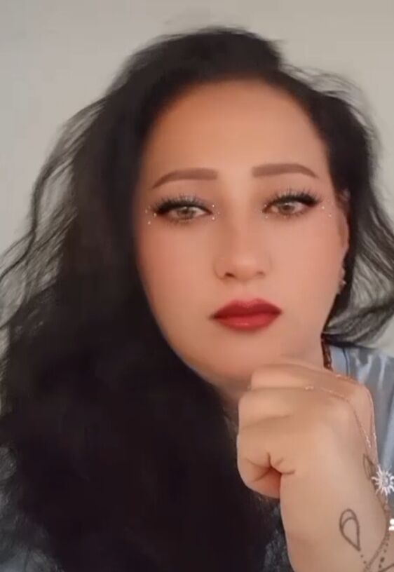  52248277  Hayat, 49 ,    