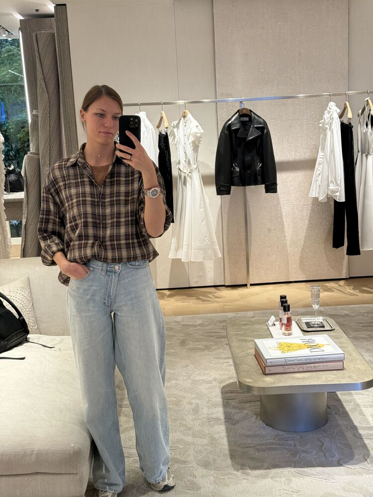  ,   Kat, 33 ,   ,   , c 