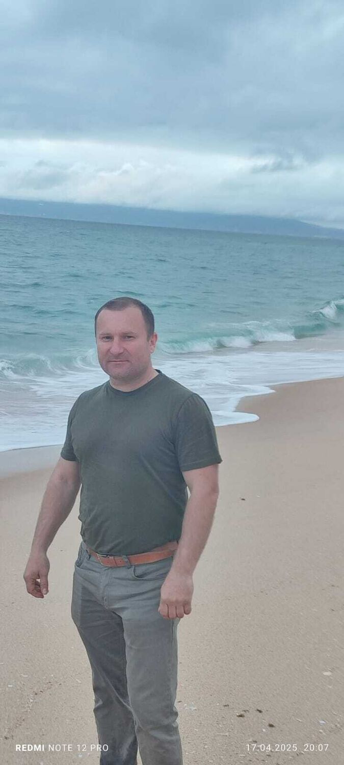  51730027  Valeriu, 41 ,    