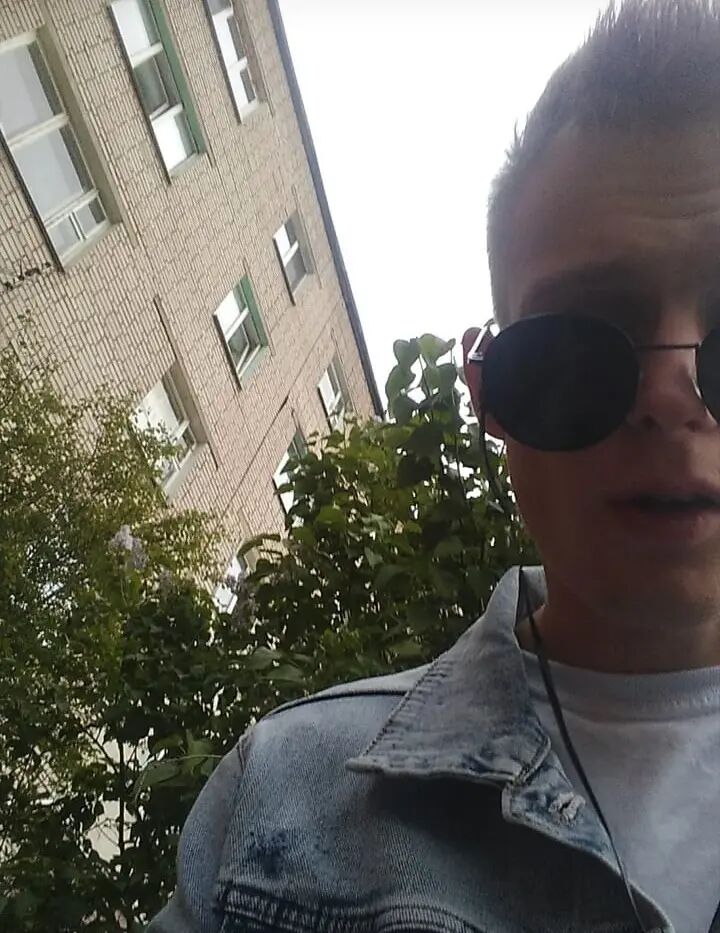  ,   Molodoy, 25 ,   ,   