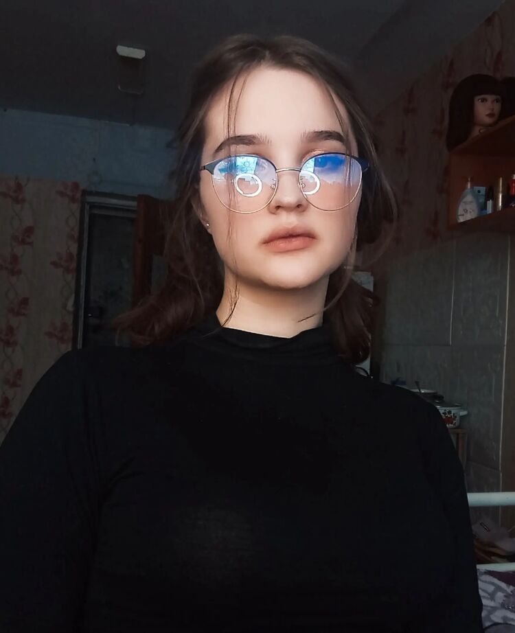  24931577  Anastasia, 21 ,    