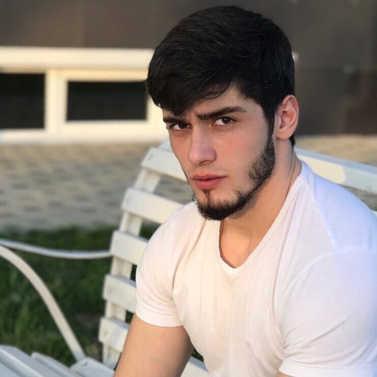  22195397  Abu, 27 ,    