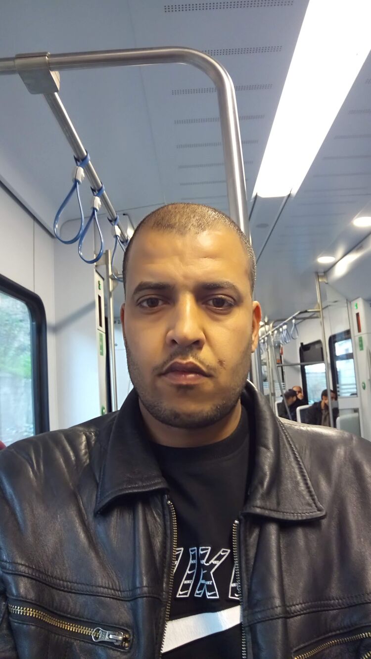  28396747  Mohamed, 41 ,    Algiers
