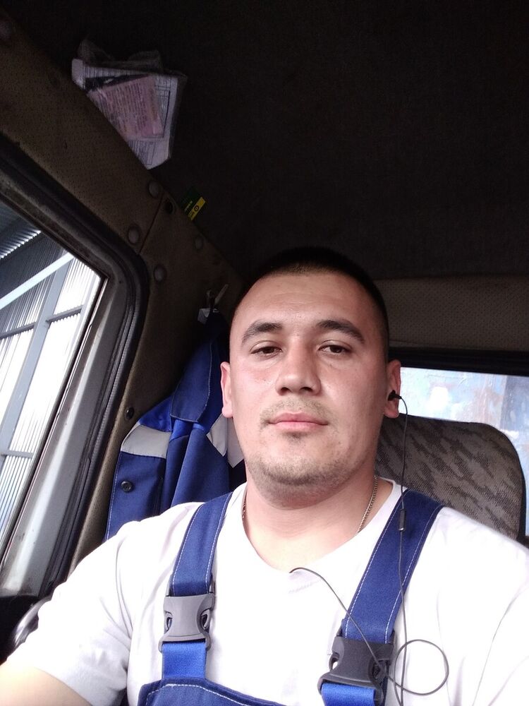  20892797  Alex, 30 ,    