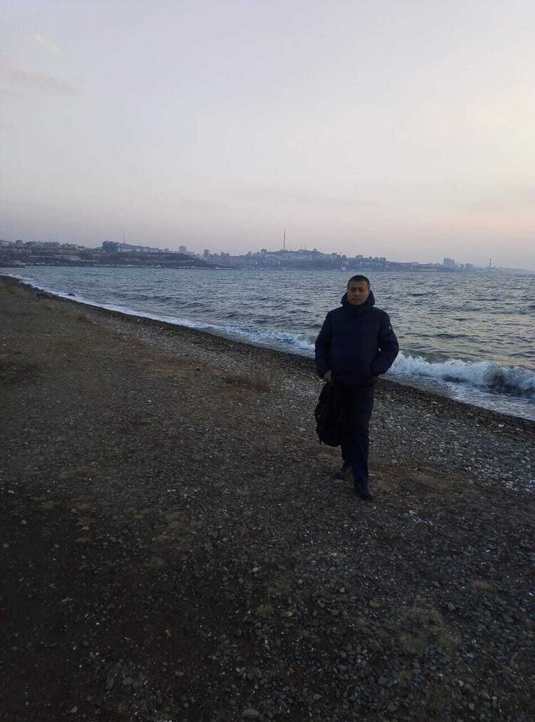  ,   Asilbek, 46 ,     