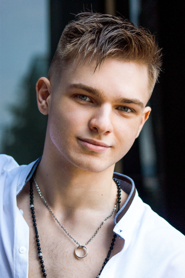  29507387  Vadim, 24 ,    