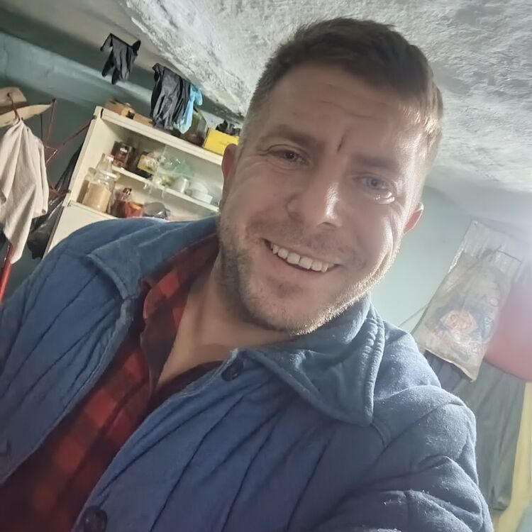 47076467  , 38 ,    