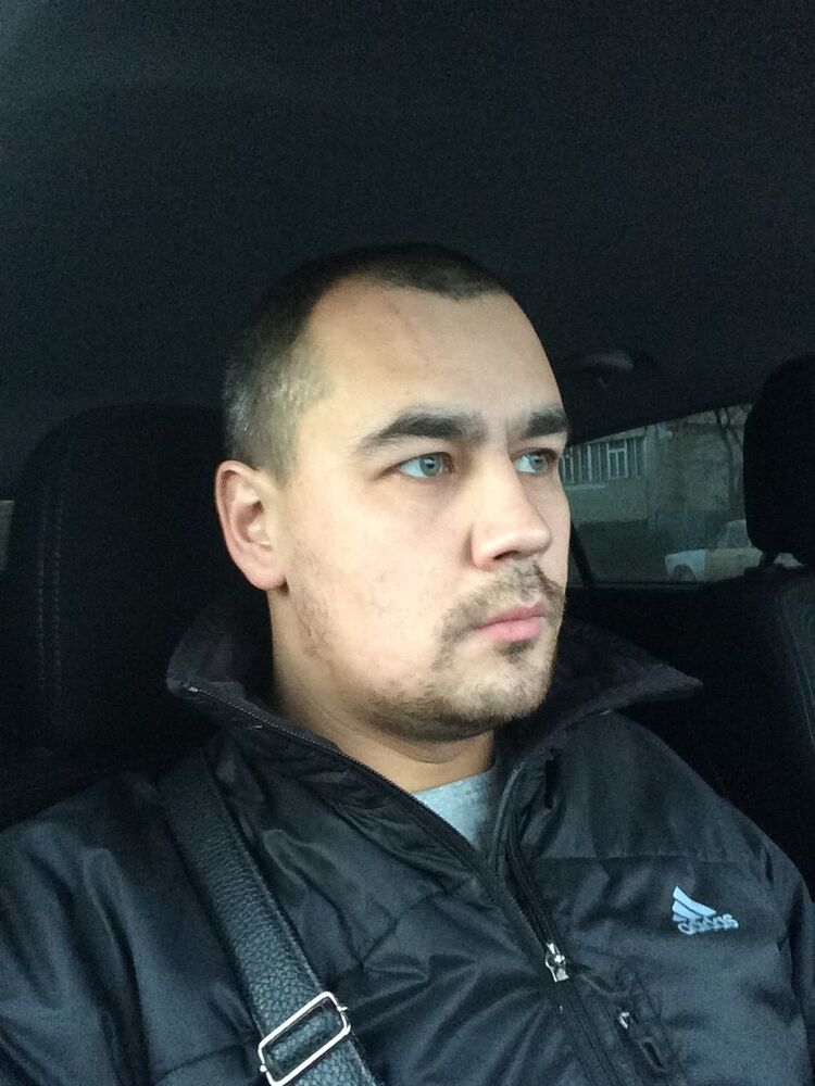  8286027  , 40 ,    