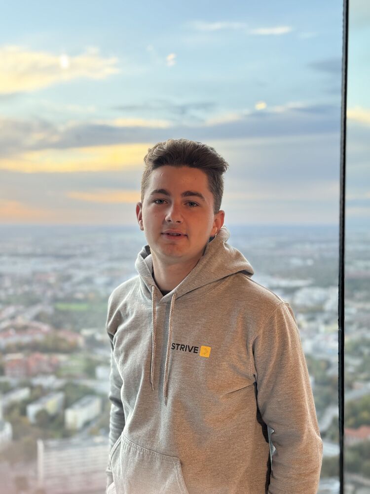  52802137  Volodya, 19 ,    Warszawa