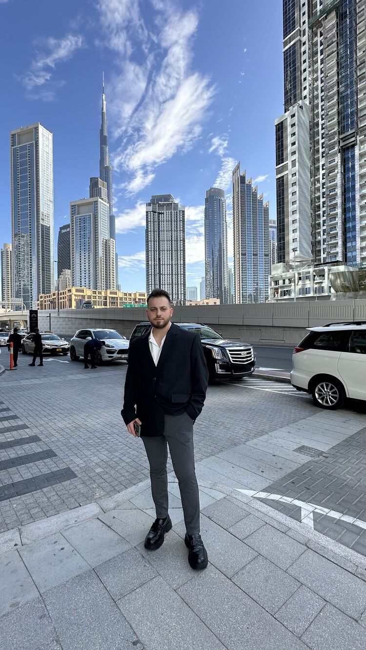  Kadikoy,   Hamza, 30 ,   ,   