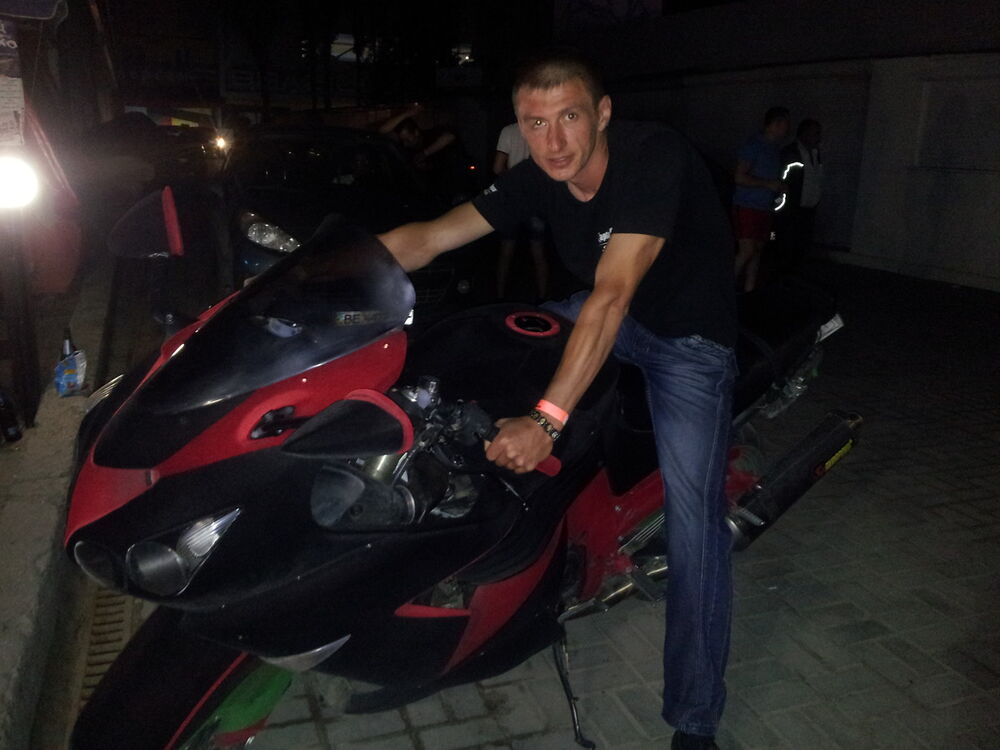  5561807  Vitaliy, 44 ,    