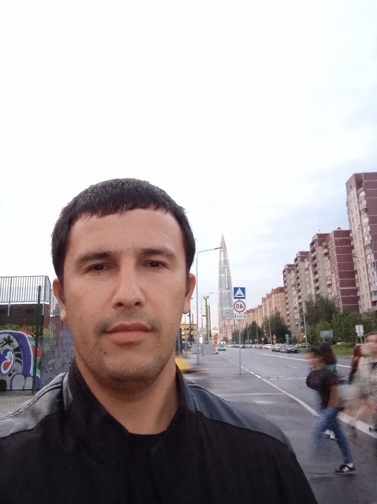  52912497  , 38 ,    -