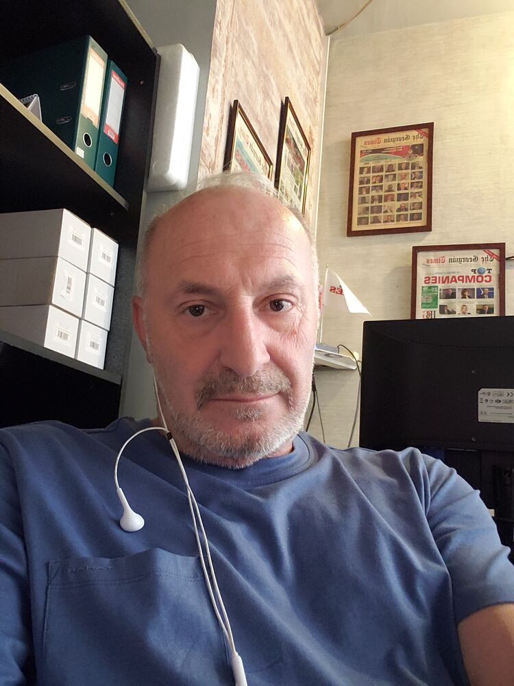  ,   Nikoloz, 64 ,   c 