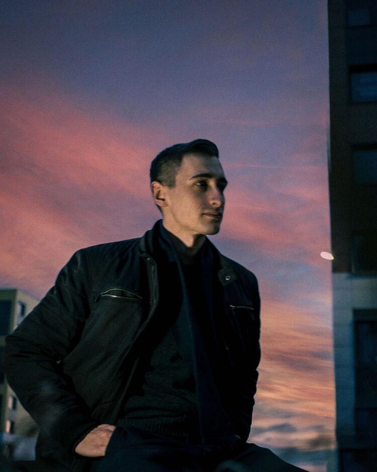  52282577  Maxim, 40 ,    