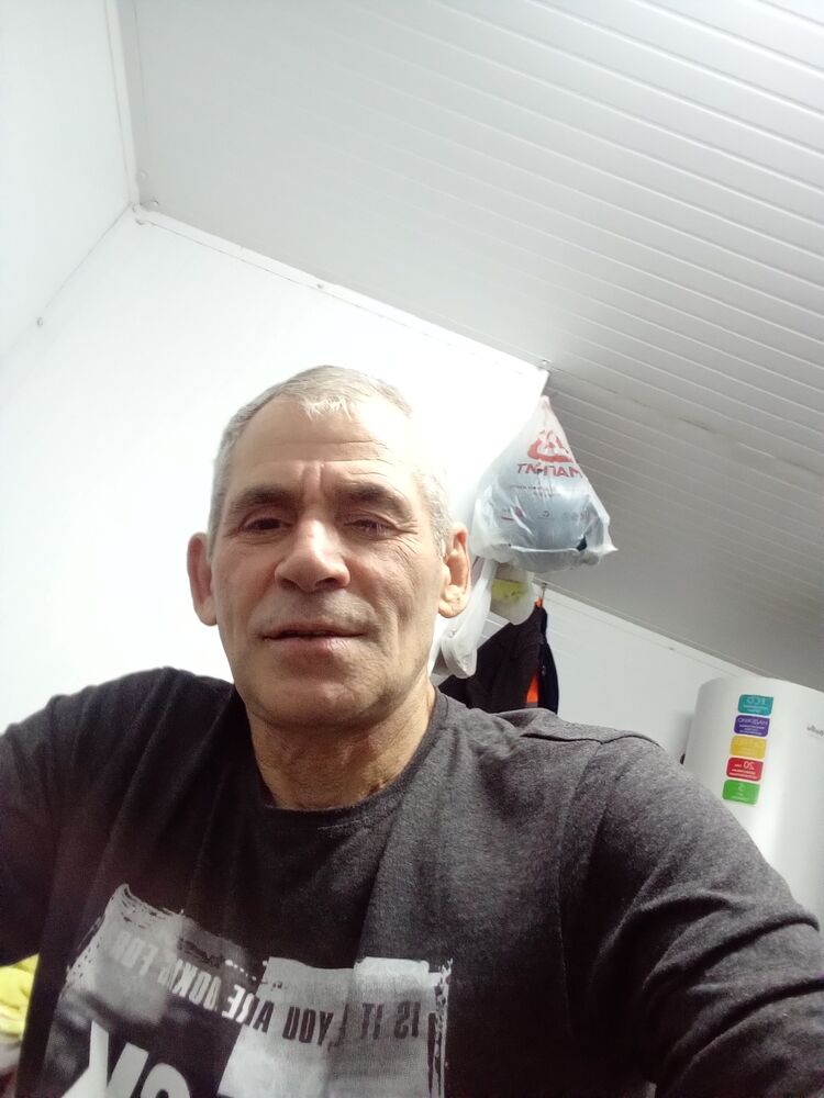  ,   Ruslan, 53 ,   ,   , c , 