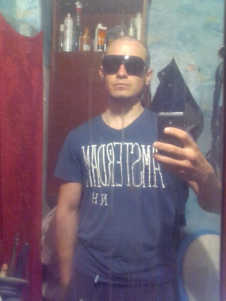  11983487  Vlad, 34 ,    
