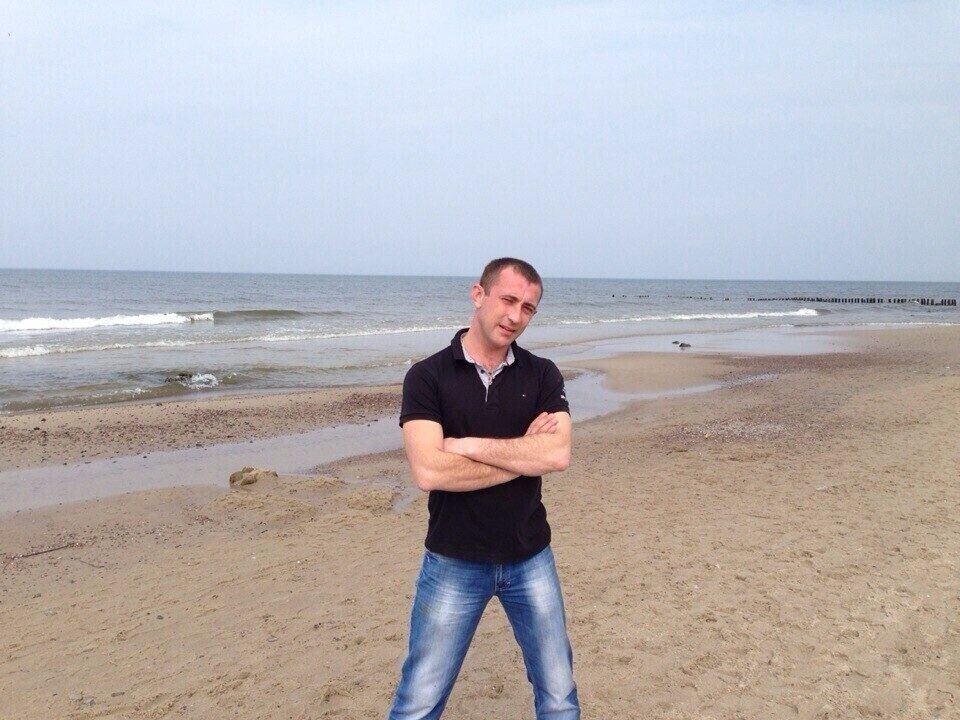  -,   Alex, 39 ,   ,   , c , 