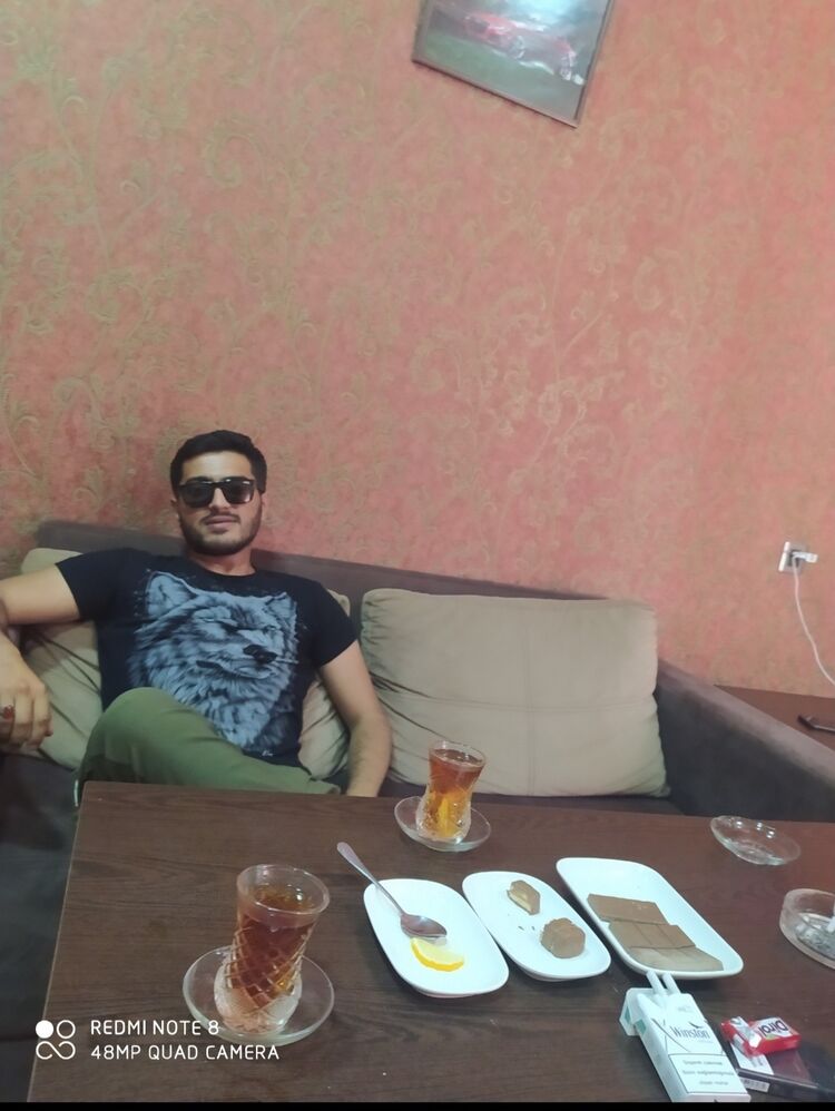  26441087  Emil, 30 ,    