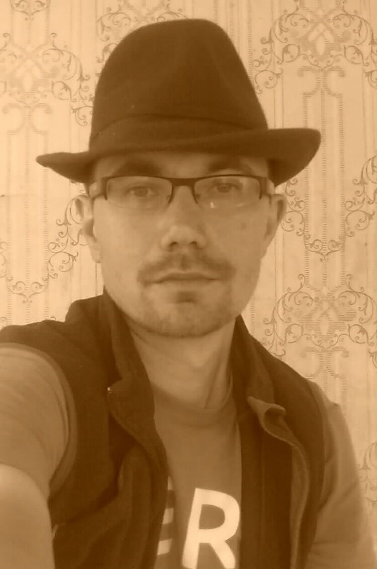  ,   Di, 42 ,   ,   