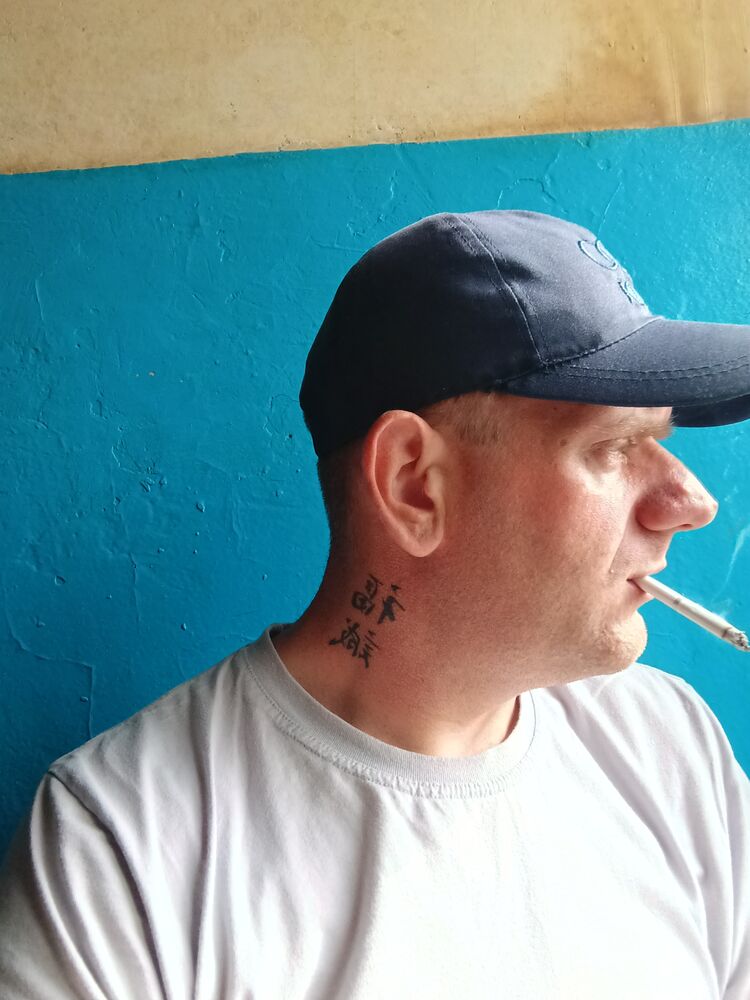 ,   Denis, 33 ,   ,   , c 