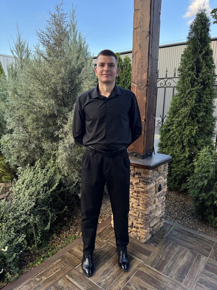  53937377  , 24 ,    -