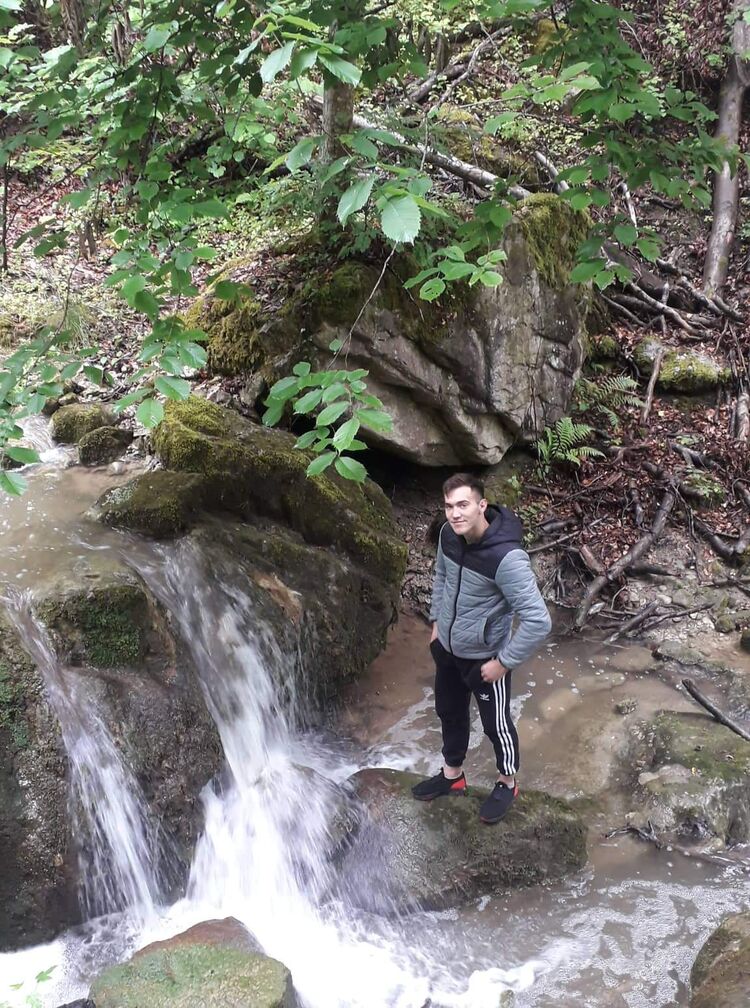  ,   Mihai, 25 ,   ,   