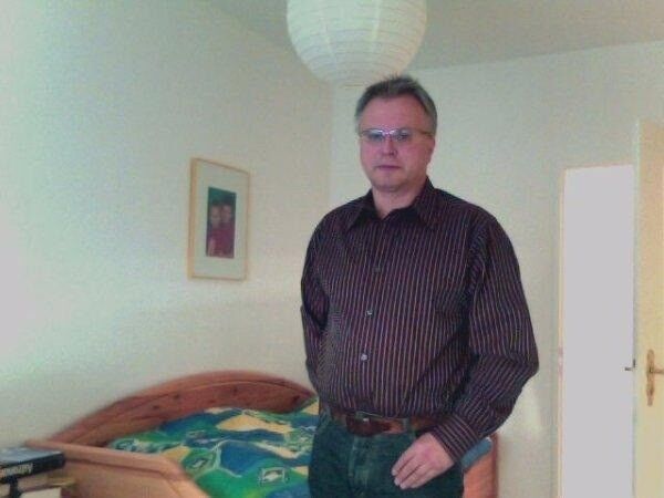  6037297  David, 60 ,    