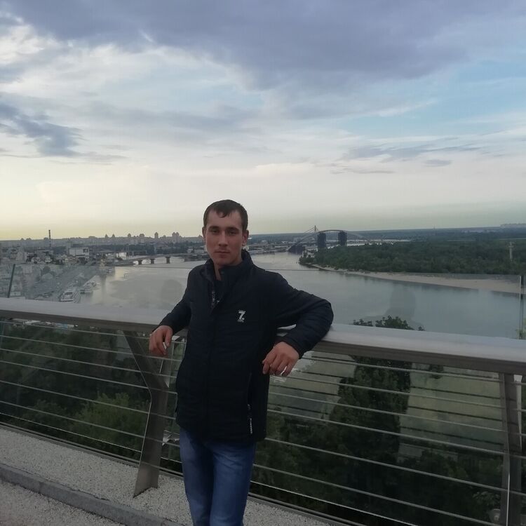  -,   Yevhen, 26 ,   ,   , c 
