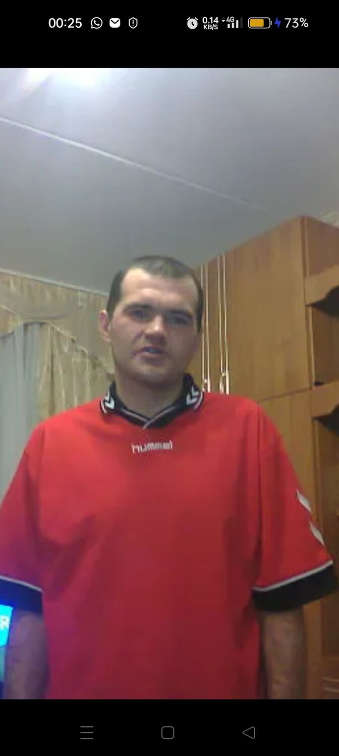  44299827  Evgenii, 47 ,    