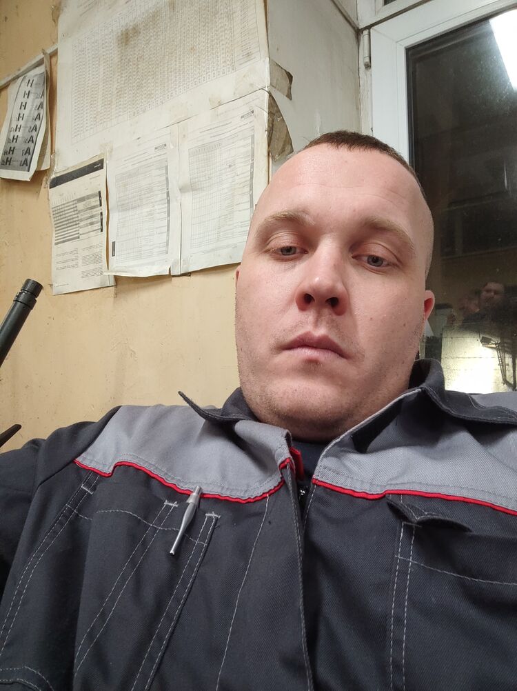  31703447  , 33 ,    