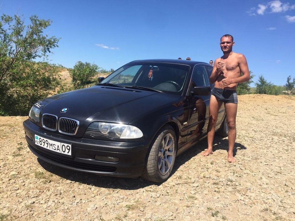  18208567  Yuran, 32 ,    