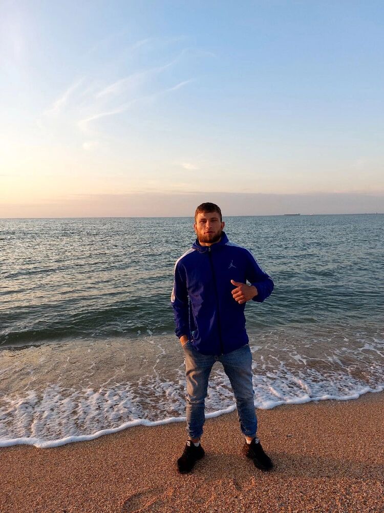  ,   Alexan, 27 ,   