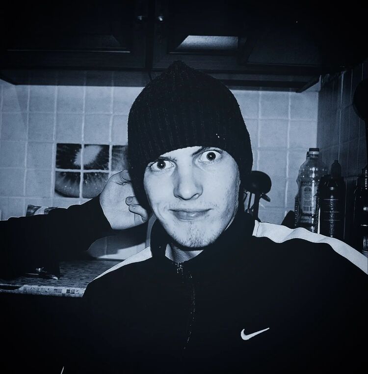  ,   Roman, 28 ,   ,   