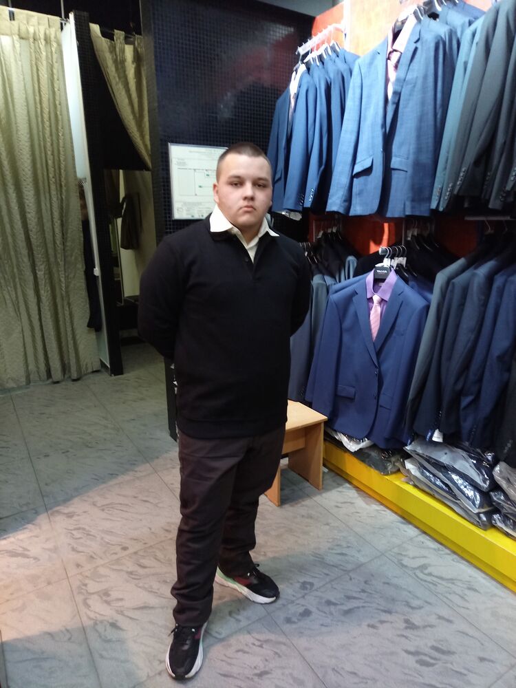  54534567  , 21 ,    -