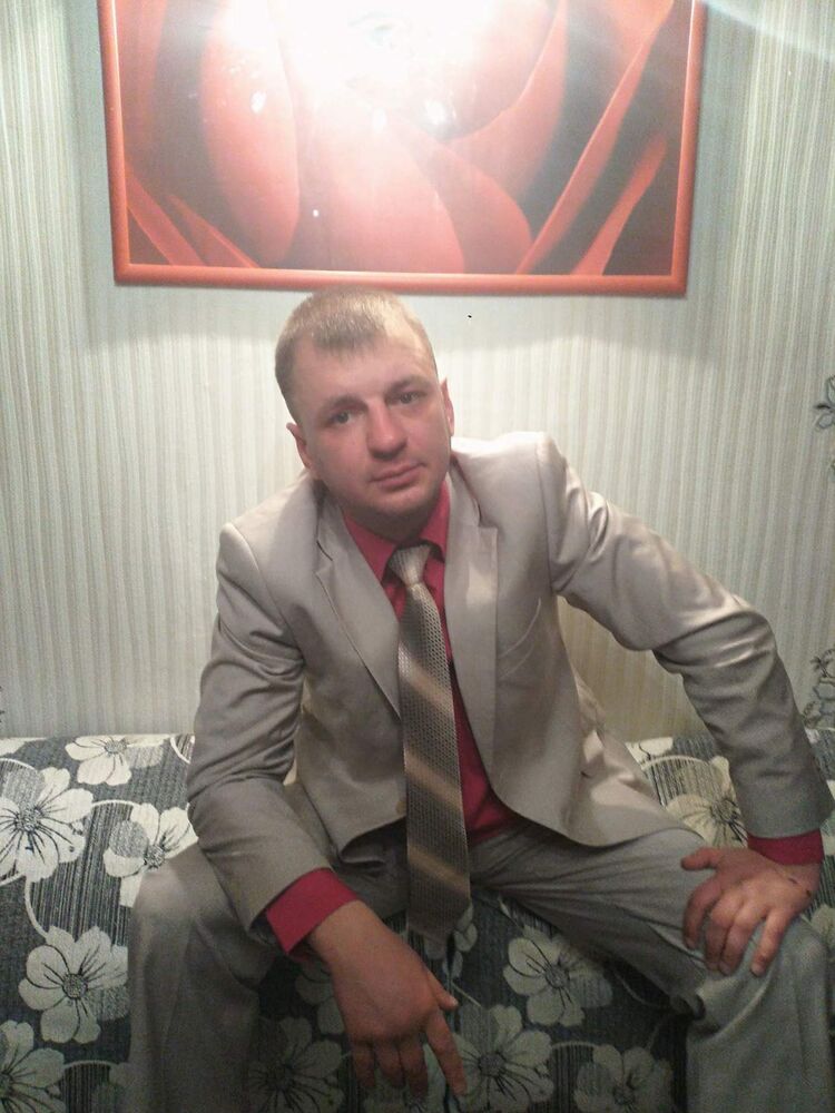  35806357  Alexander, 39 ,    