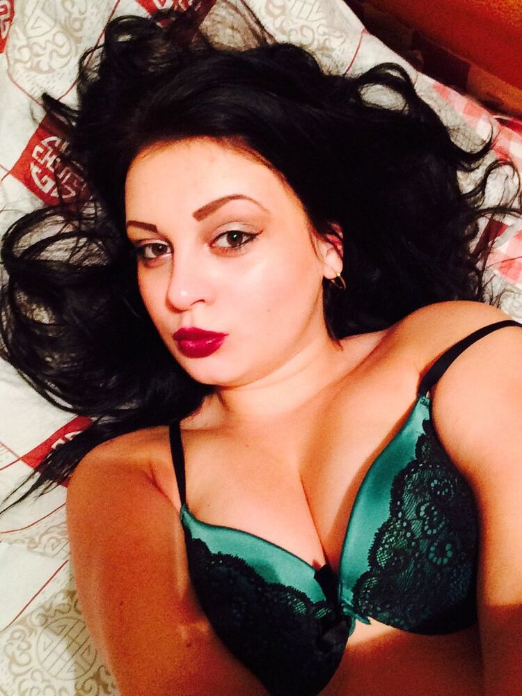  6892627  Ekaterina, 30 ,    