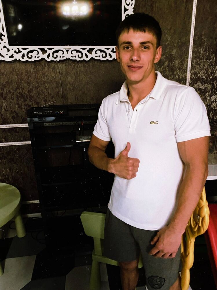  51187107  Alex, 32 ,    