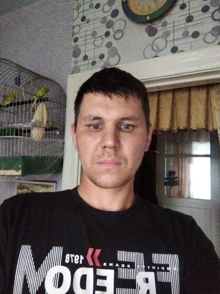  45514687  Taptun, 37 ,    