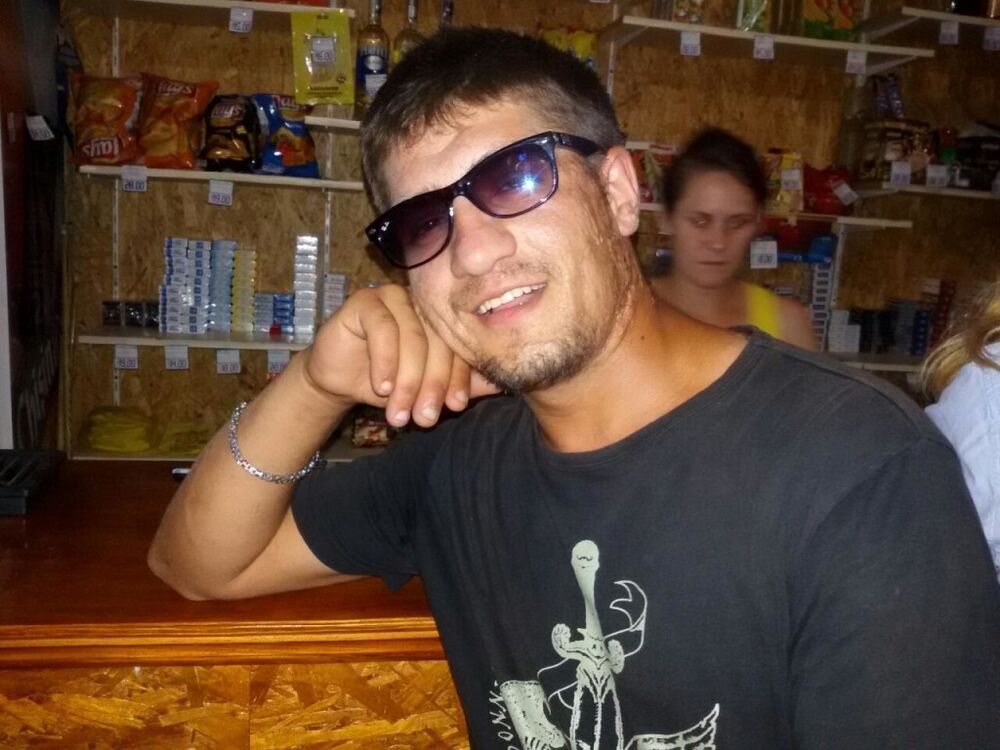  18934717  Valentin, 33 ,    