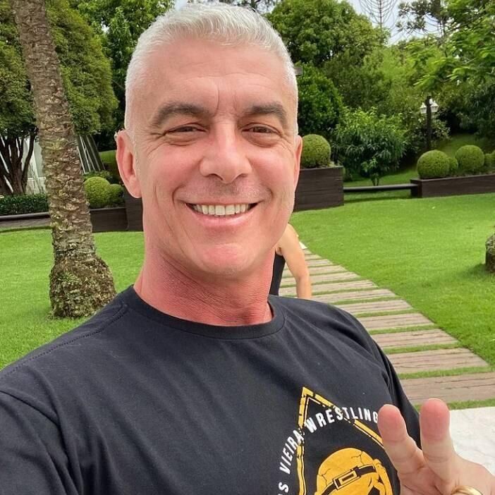  51352537  Frank Carlos, 60 ,    Acala Del Rio